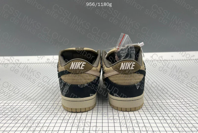 Dunk Travis 4