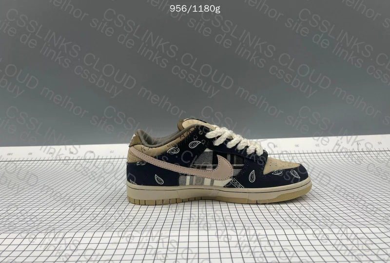 Dunk Travis 5