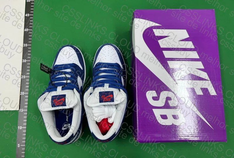 Dunk dodgers - M 4