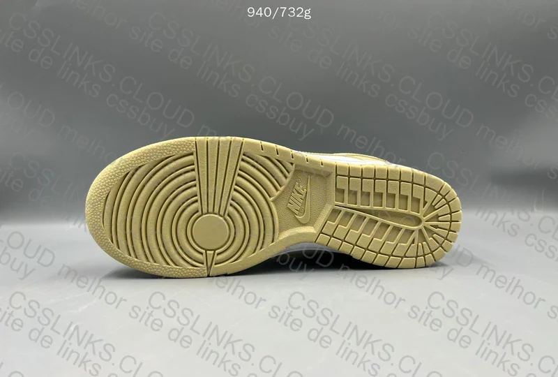 DUNK Gold and White 7