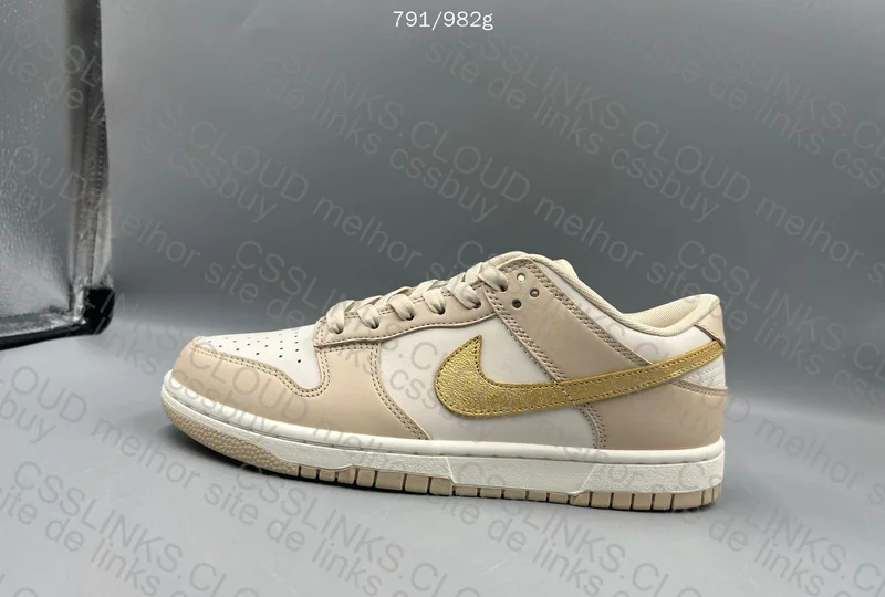 Dunk Gold swoosh