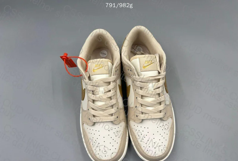 Dunk Gold swoosh 5