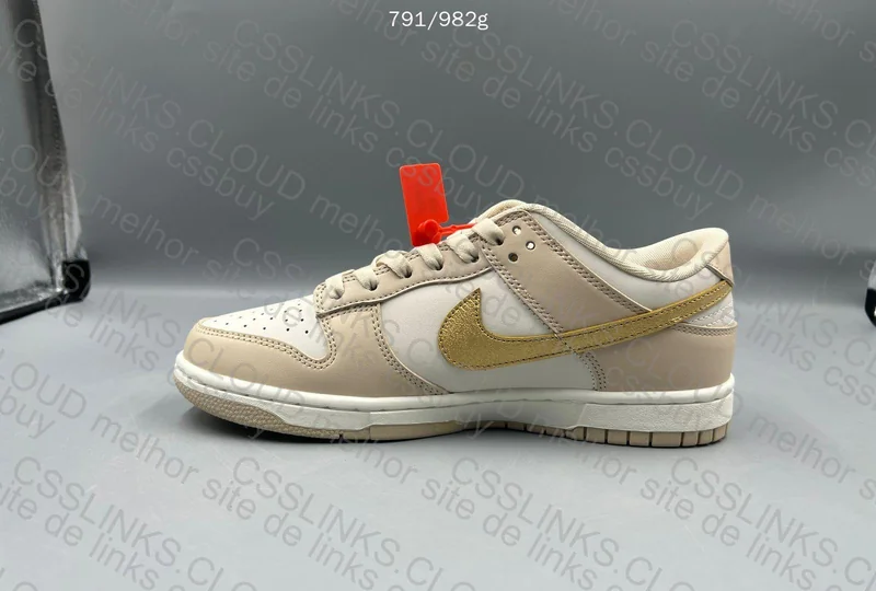 Dunk Gold swoosh 6