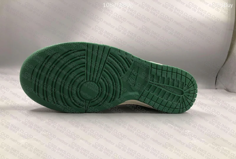 Dunk Green Lottery, Batch M 8
