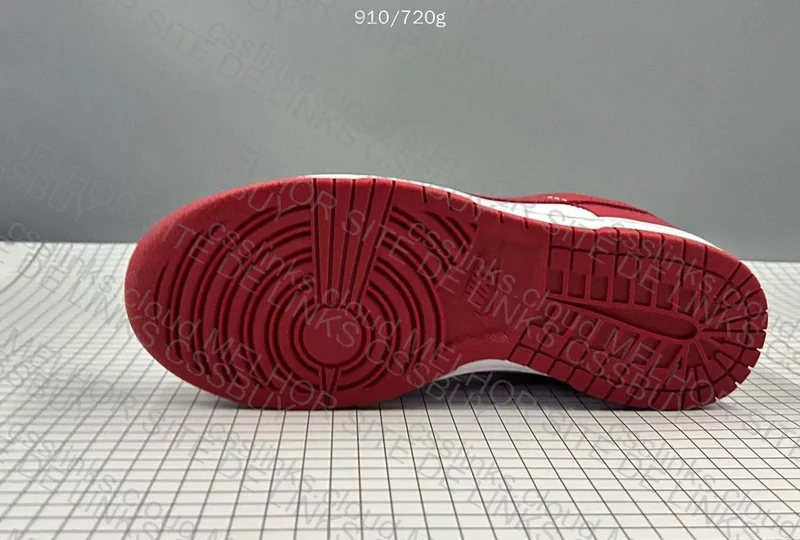 dunk gym red 5