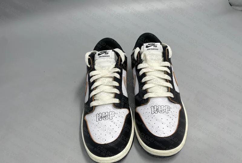 Dunk HUF - M Batch