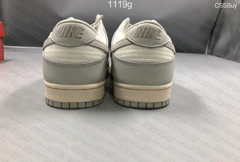 Dunk Light Bone 4