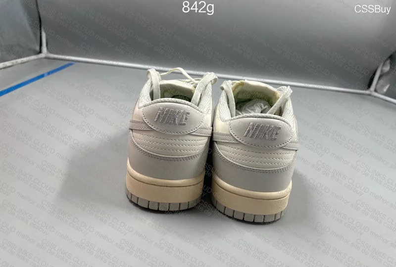 Dunk Light Bone