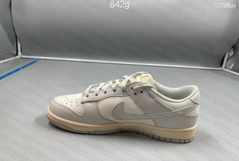 Dunk Light Bone 3