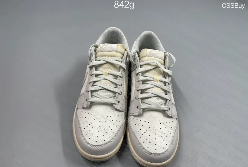 Dunk Light Bone 6