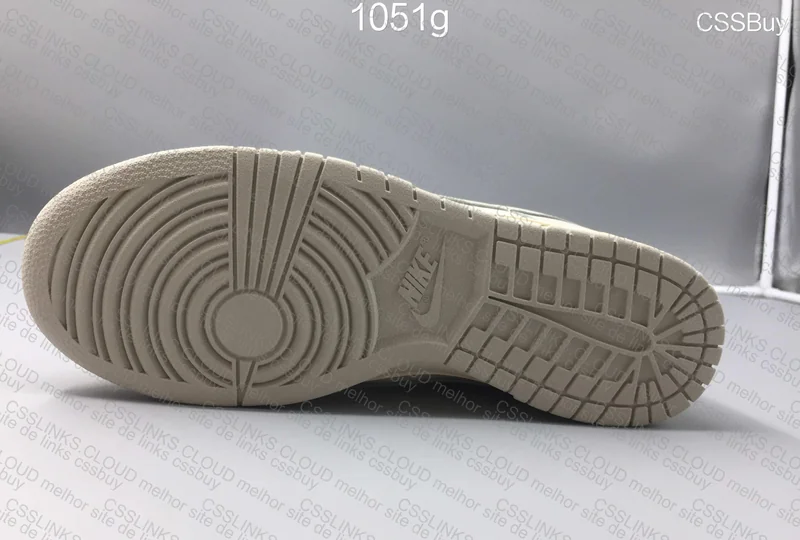 Dunk Light Bone 7