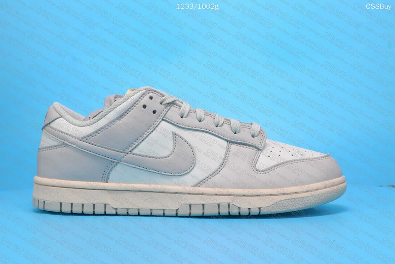 Dunk Light Bone 3