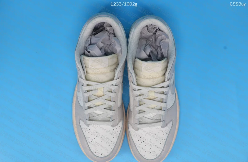 Dunk Light Bone 6