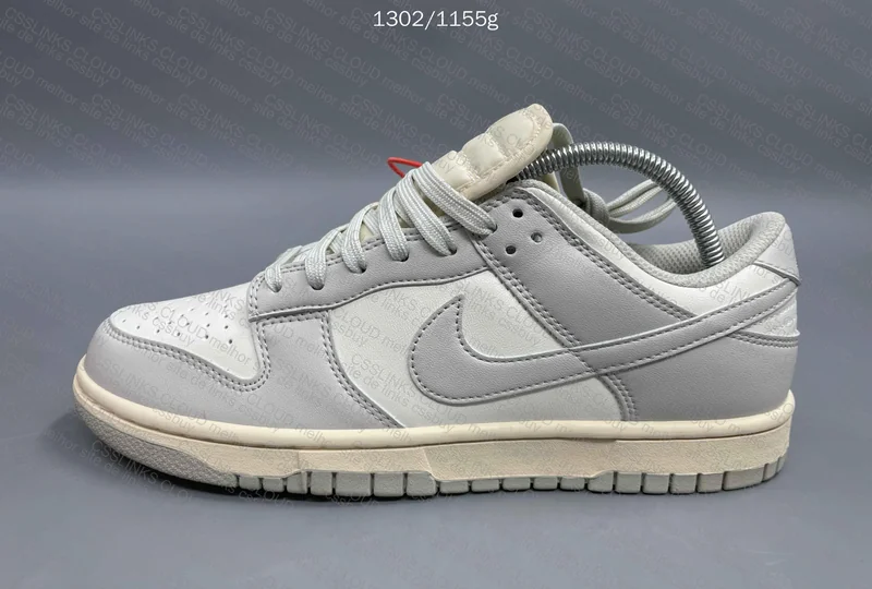 Dunk Light Bone 9