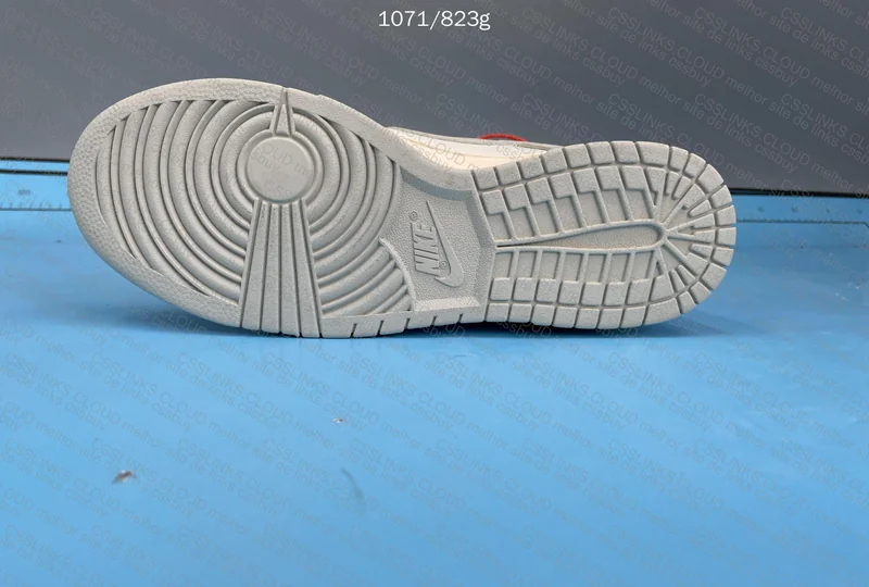 Dunk Light Bone 6