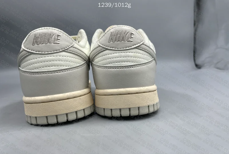 Dunk Light Bone 99Y 4