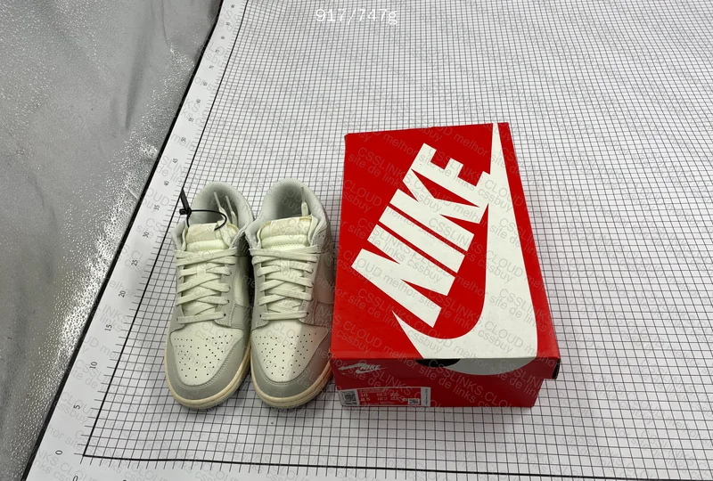 Dunk Light Bone Sale GOD Batch 8