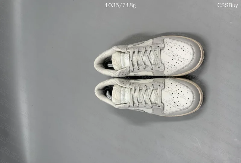 Dunk Light Bone VT