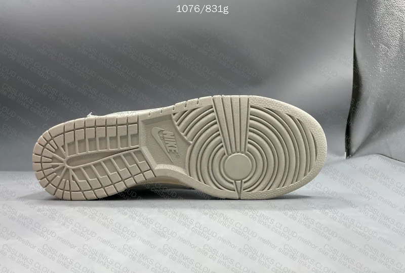 Dunk Light Bone VT 3