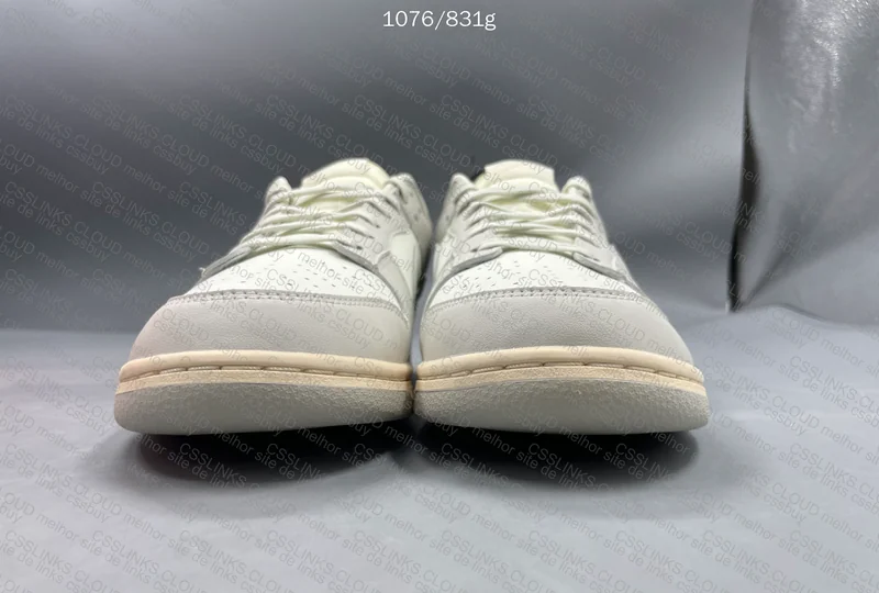 Dunk Light Bone VT 4