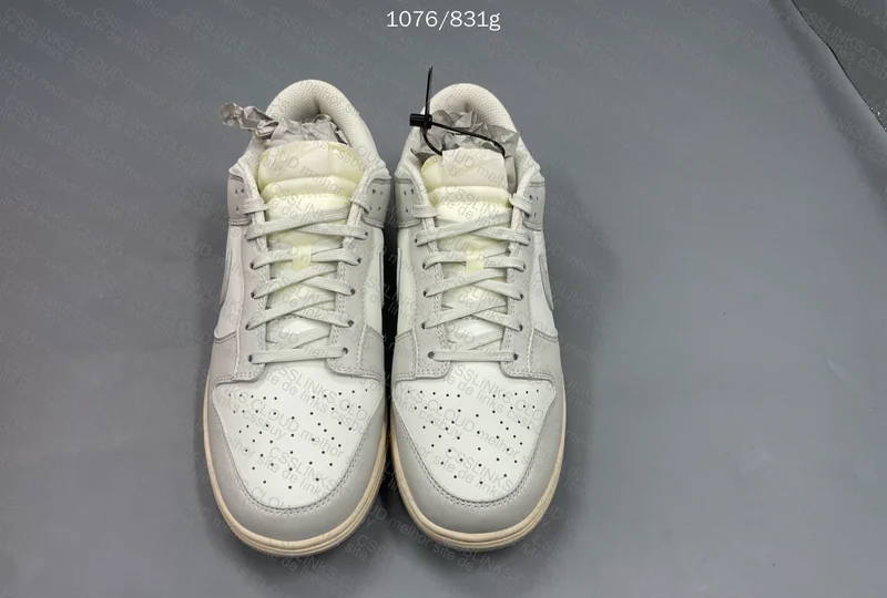 Dunk Light Bone VT 6