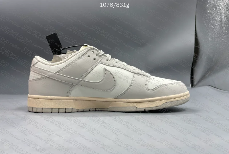 Dunk Light Bone VT 7