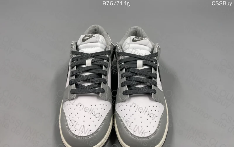 Dunk Light Smoke Grey