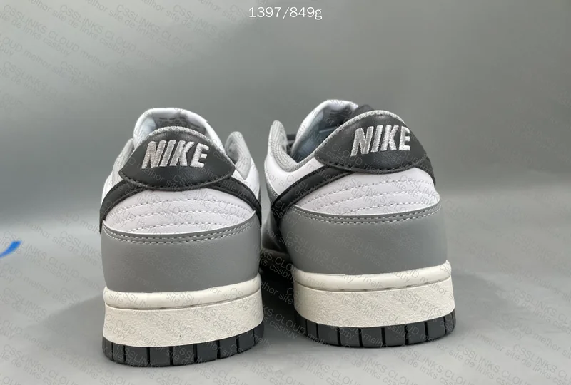 Dunk Light Smoke Grey 2