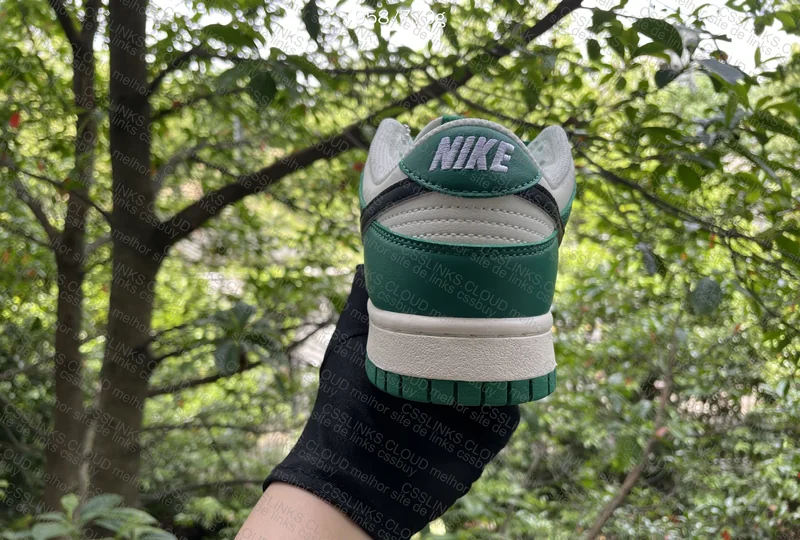Dunk Lottery Green VT (Natural Light Photos) 4