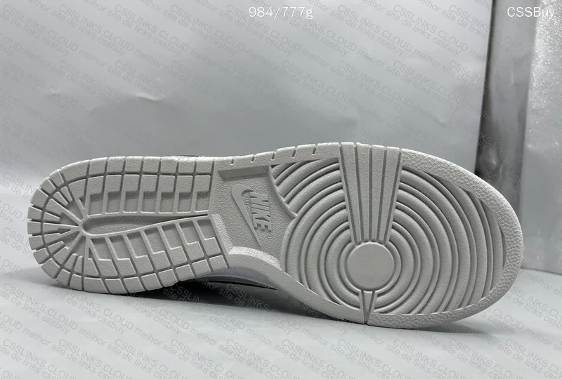 Dunk Lottery Grey 6