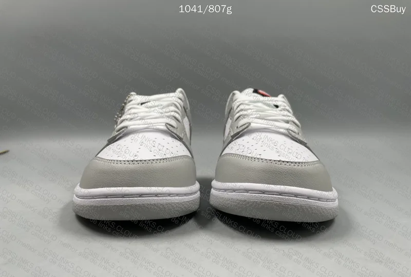 Dunk lottery grey 2