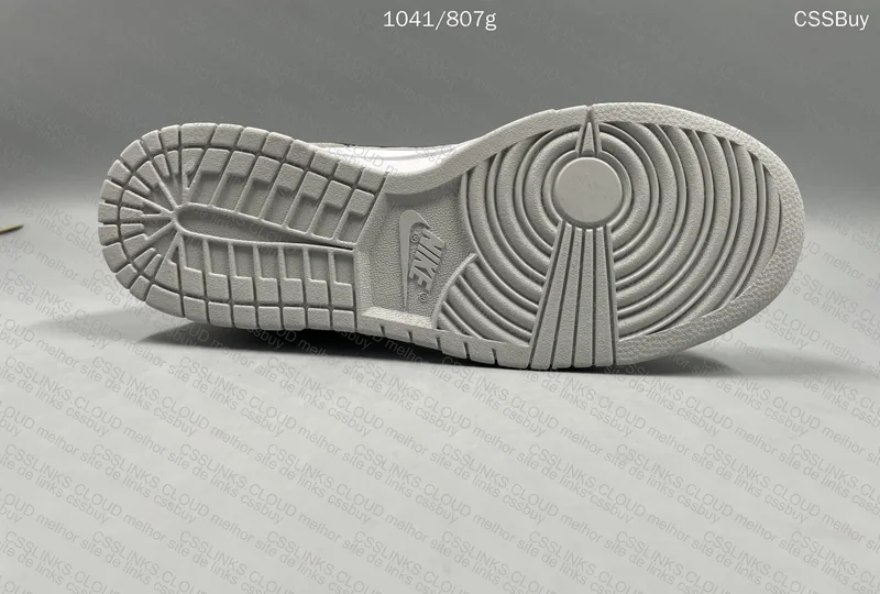 Dunk lottery grey 6