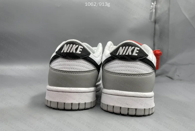 Dunk Lottery Grey 3