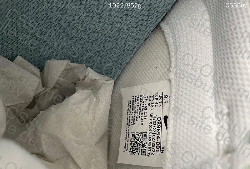 Dunk Lottery Pack Grey 7
