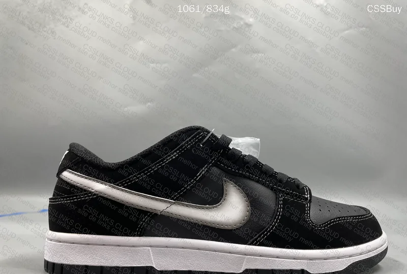 DUNK LOW AIRBRUSH SWOOSH 3