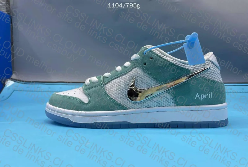 dunk Low april