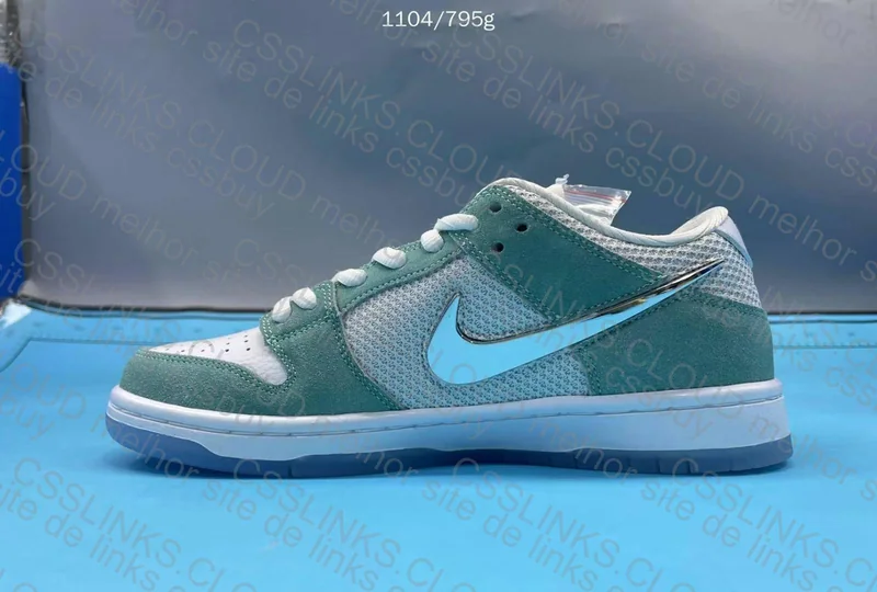dunk Low april 2