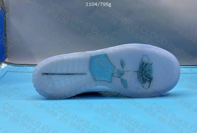 dunk Low april 4