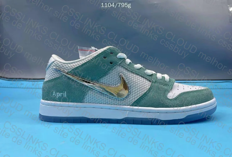 dunk Low april 8