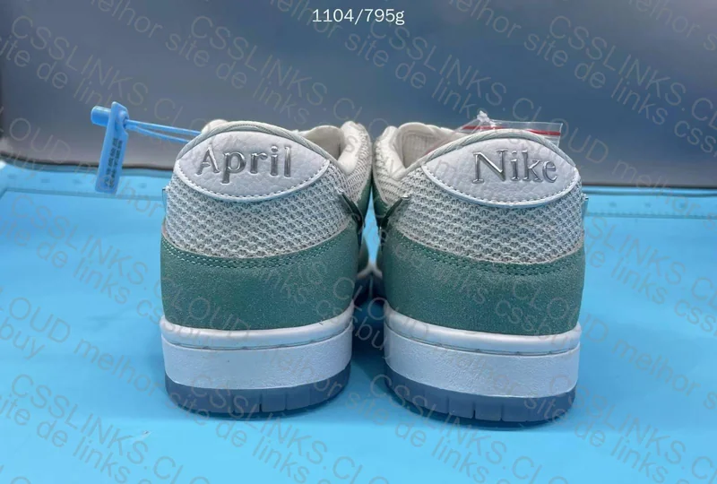 dunk Low april 9