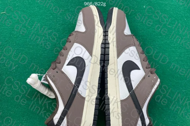 Dunk Low Baroque Brown 3