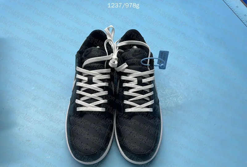 Dunk Low Black and White 4