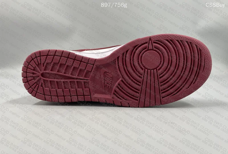 Dunk Low Bordeaux 4