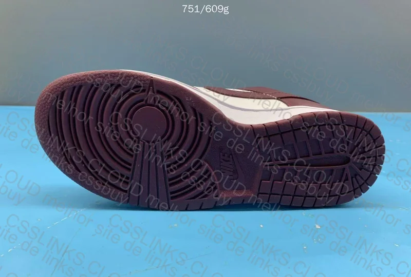 dunk low bordeaux 5