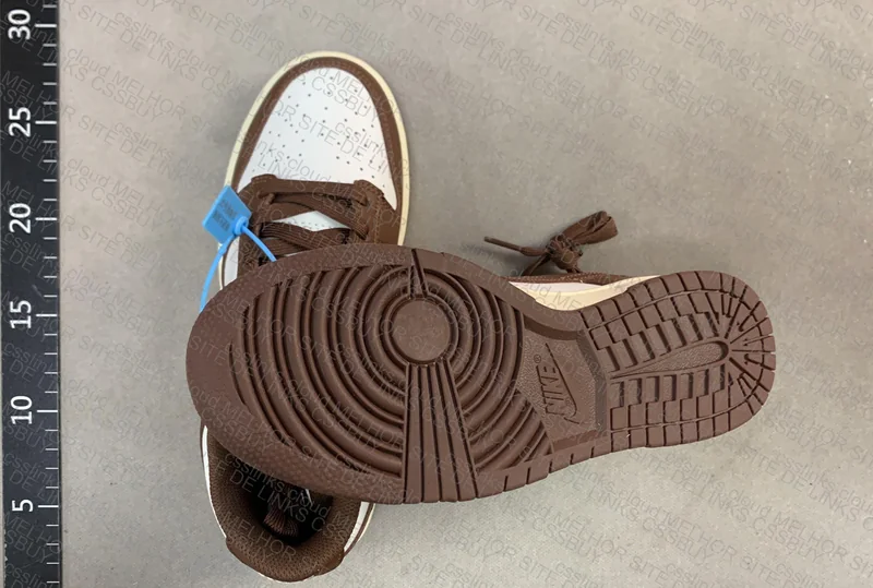 Dunk Low Cacao 3