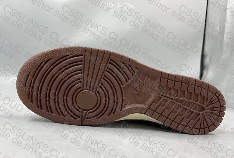 Dunk Low Cacao OVO 6