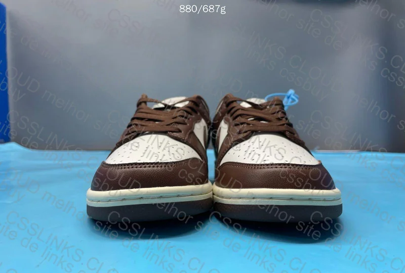 Dunk Low Cacao OVO Sneakers 3