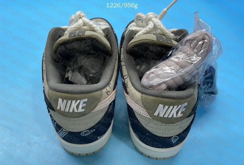 Dunk Low Cactus Jack CT5053-001 6