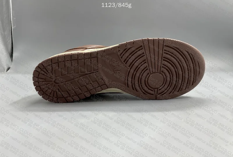Dunk Low Chocolate 4
