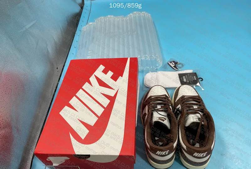 Dunk Low - Chocolate 8
